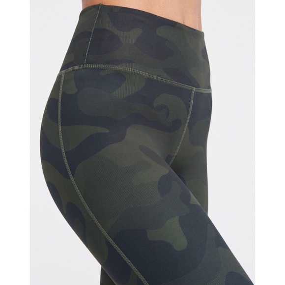 Lilybod camo leggings. Size small. - Picture 3 of 6